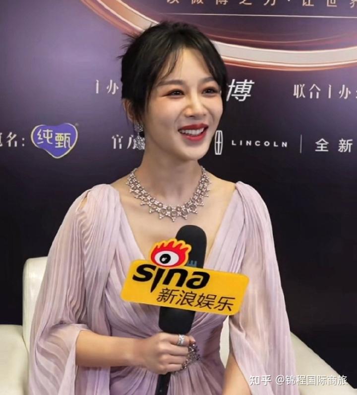 男明星健身_娱乐圈健身的男明星_女明星和男星健身