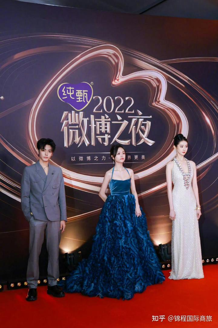 男明星健身_娱乐圈健身的男明星_女明星和男星健身