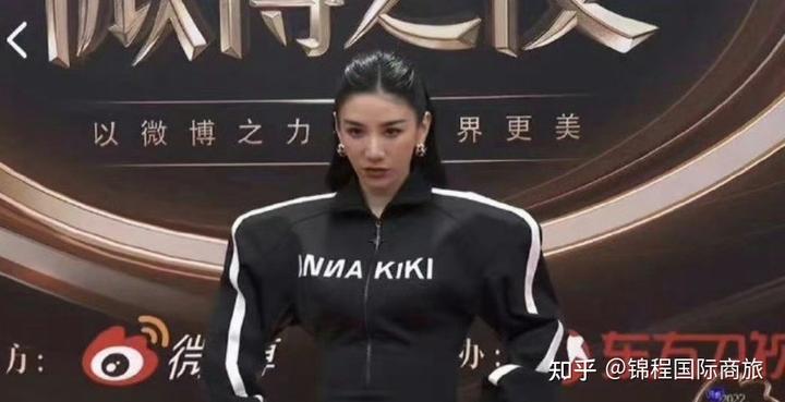 男明星健身_女明星和男星健身_娱乐圈健身的男明星
