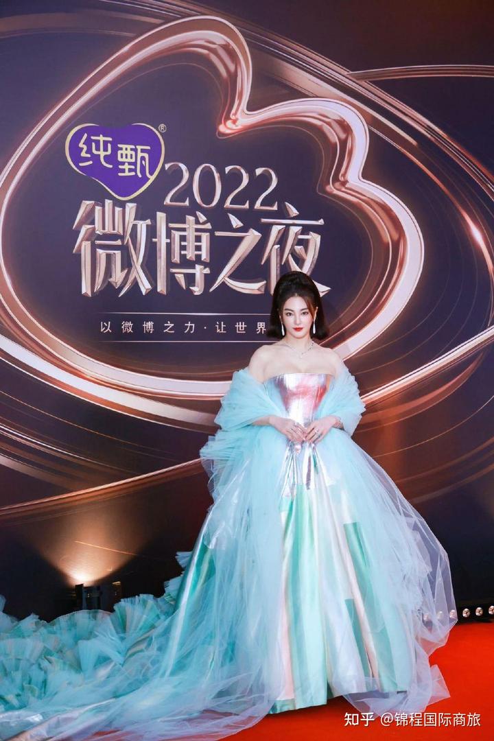 男明星健身_女明星和男星健身_娱乐圈健身的男明星