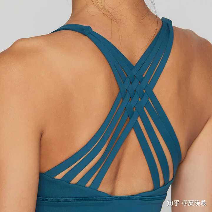明星穿什么品牌健身衣_明星健身穿的衣服品牌_明星健身穿搭