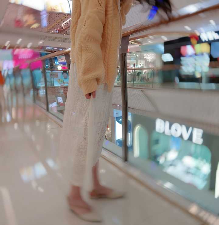 健身明星穿衣服品牌有哪些_明星穿什么品牌健身衣_明星健身穿的衣服品牌