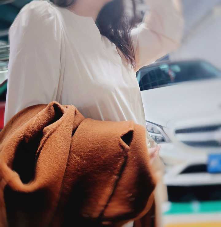 健身明星穿衣服品牌有哪些_明星健身穿的衣服品牌_明星穿什么品牌健身衣