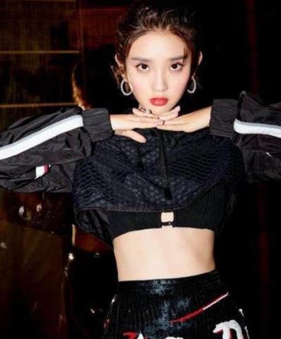 女明星健身很难看吗_健身的女明星_健身明星女神